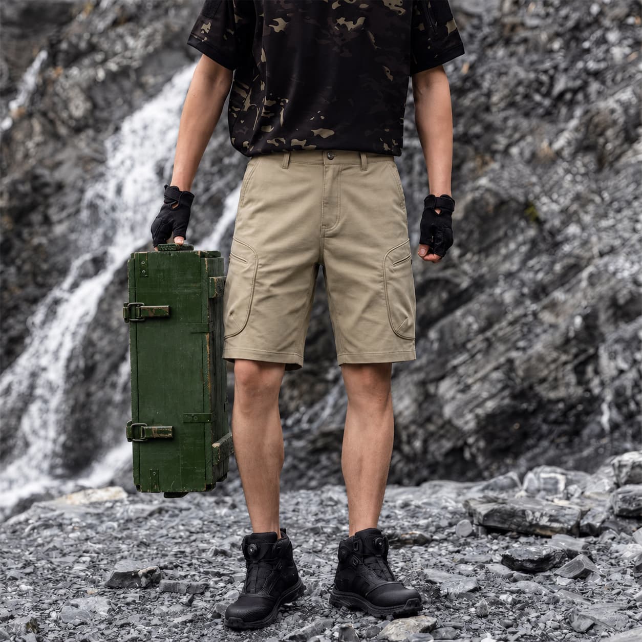 Legosport Multi pocket technical cargo shorts